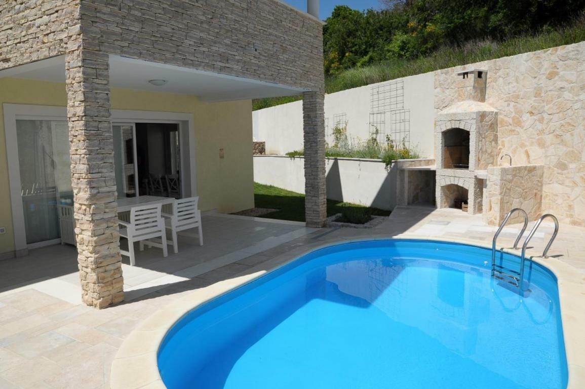 Villa House Sunny Rock Baska Exterior foto